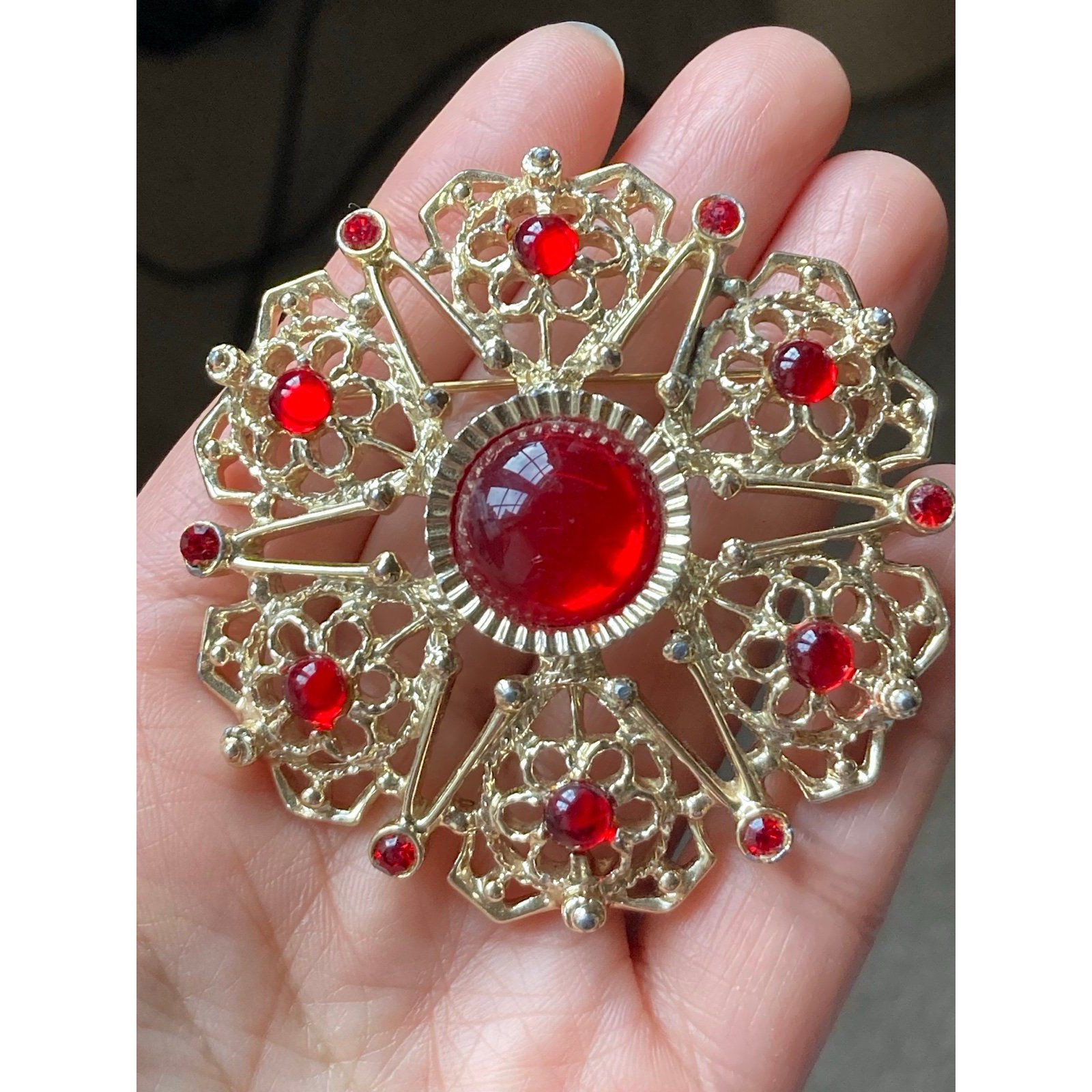 Vintage Sarah Coventry Red Rhinestone Brooch 28$